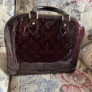 Louis Vuitton Alma PM in Amarante Vernis